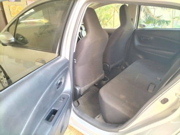 toyota-vitz-2018-big-11