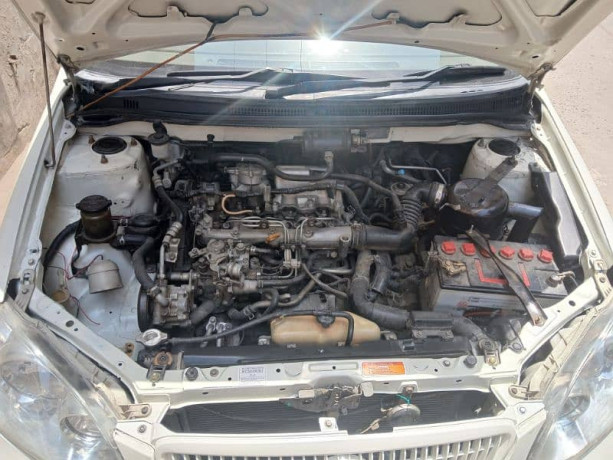 toyota-corolla-20-d-2007-big-10