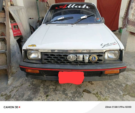 daihatsu-charade-1984-big-0