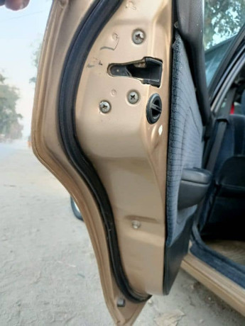 toyota-corolla-gli-1999-big-11