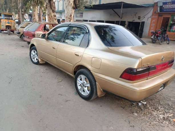 toyota-corolla-gli-1999-big-12