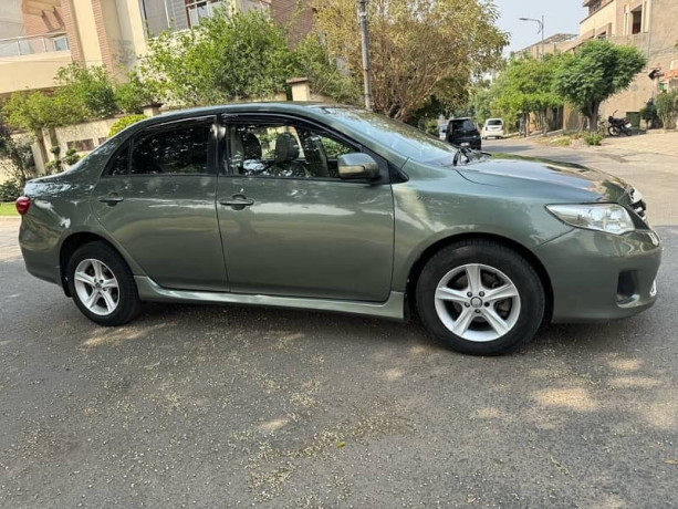 toyota-corolla-gli-2012-16-automatic-big-7