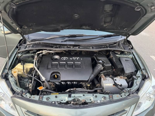 toyota-corolla-gli-2012-16-automatic-big-15