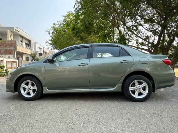 toyota-corolla-gli-2012-16-automatic-big-10