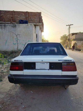 toyota-corolla-1986-big-8