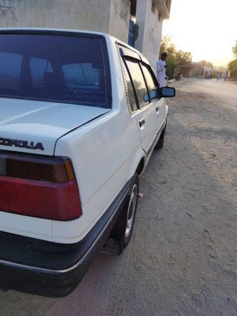 toyota-corolla-1986-big-7