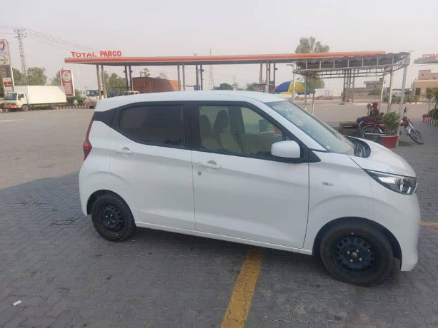 mitsubishi-ek-wagon-big-0