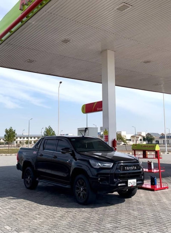 toyota-revo-gr-2024-model-big-2