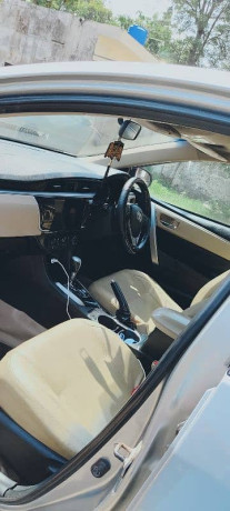 toyota-altis-grande-2015-big-8