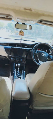 toyota-altis-grande-2015-big-9