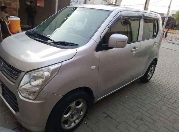 suzuki-wagon-r-2014-big-2