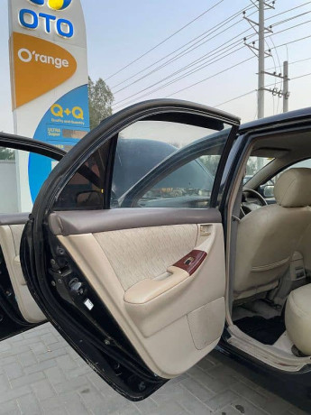 toyota-corolla-gli-2007-big-10