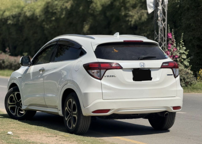 honda-vezel-z-sensing-big-1