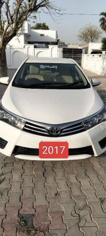 toyota-corolla-gli-2017-very-good-condition-one-my-name-big-4