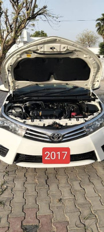 toyota-corolla-gli-2017-very-good-condition-one-my-name-big-2