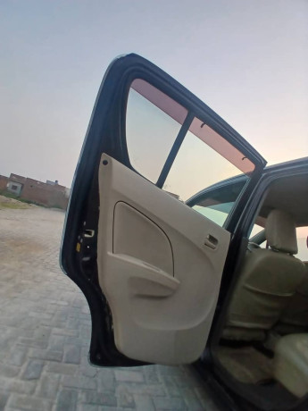 suzuki-alto-2013-big-9