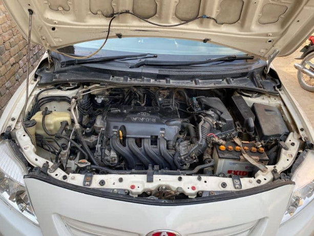 toyota-corolla-xli-2009-big-4