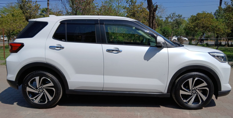 toyota-raize-big-4