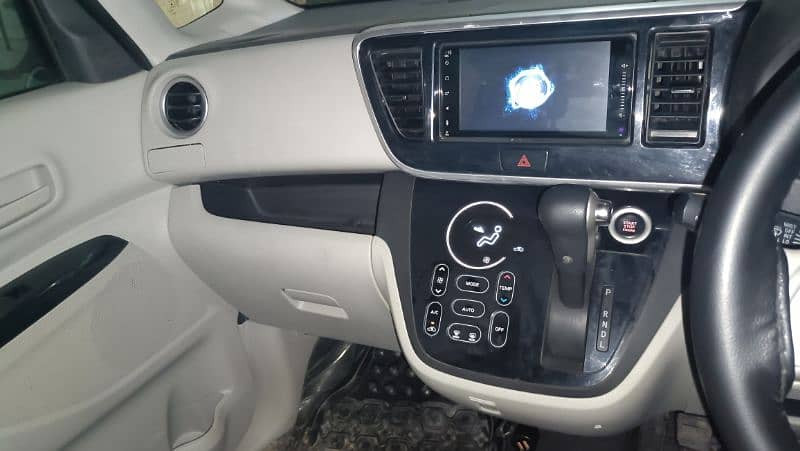 mitsubishi-ek-space-20172020-big-2