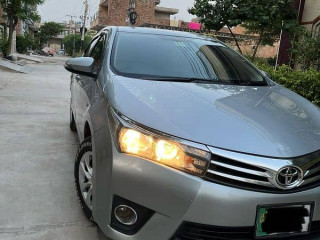 toyota-corolla-gli-automatic-2015