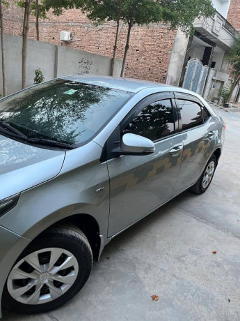 toyota-corolla-gli-automatic-2015-big-2
