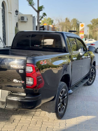 2021-toyota-hilux-revo-v-new-shape-big-4