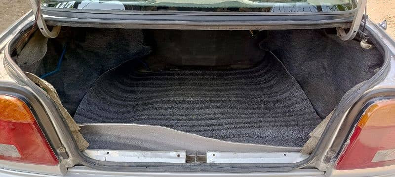 suzuki-baleno-2002-big-5