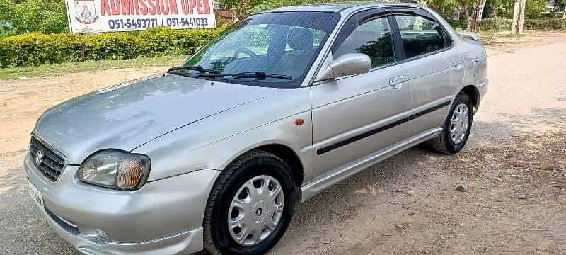 suzuki-baleno-2002-big-0