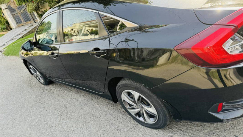 honda-civic-2021-model-total-genuine-paint-new-car-big-6