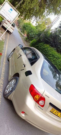 toyota-corolla-altis-2010-big-12