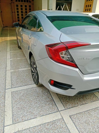 honda-civic-total-genuine-brand-new-big-3