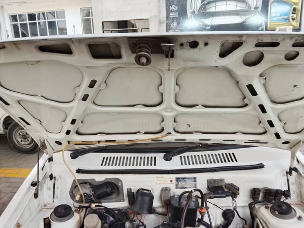 suzuki-mehran-vxr-2014-big-17