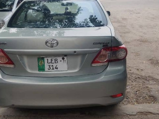 toyota-corolla-gli-2011