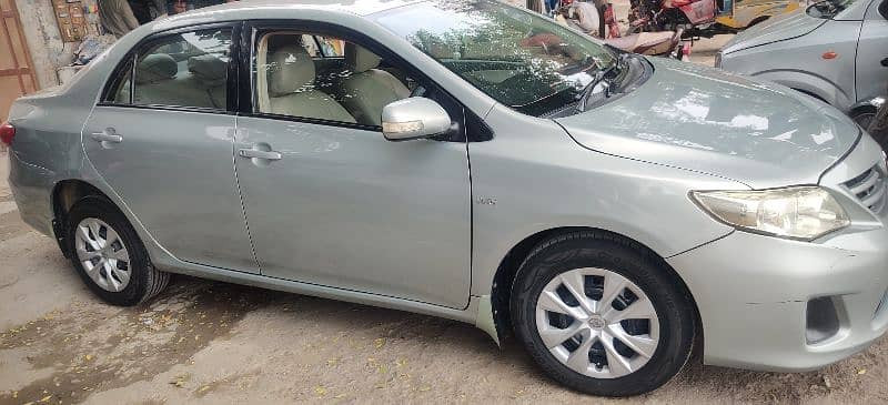 toyota-corolla-gli-2011-big-1