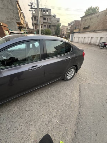 honda-city-aspire-2014-big-5