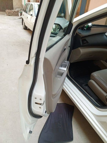 honda-city-aspire-2016-15-automatic-white-color-original-condition-big-6