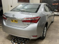 toyota-corolla-gli-2017-small-3