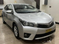 toyota-corolla-gli-2017-small-5