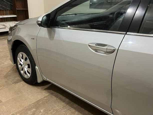 toyota-corolla-gli-2017-big-18