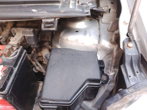 toyota-vitz-2014-big-15