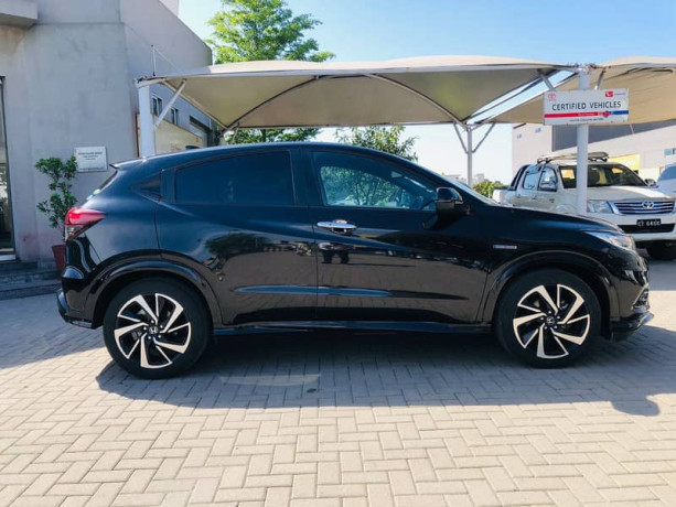 honda-vezel-rs-big-8