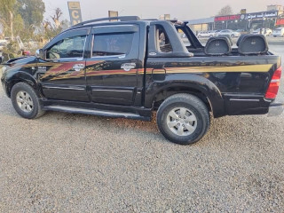 toyota-hilux-2005