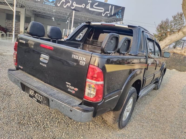 toyota-hilux-2005-big-3