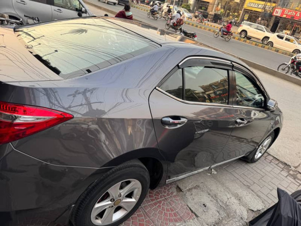 toyota-corolla-gli-2016-big-1