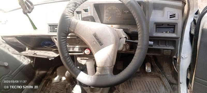 suzuki-mehran-vxr-2011-big-2