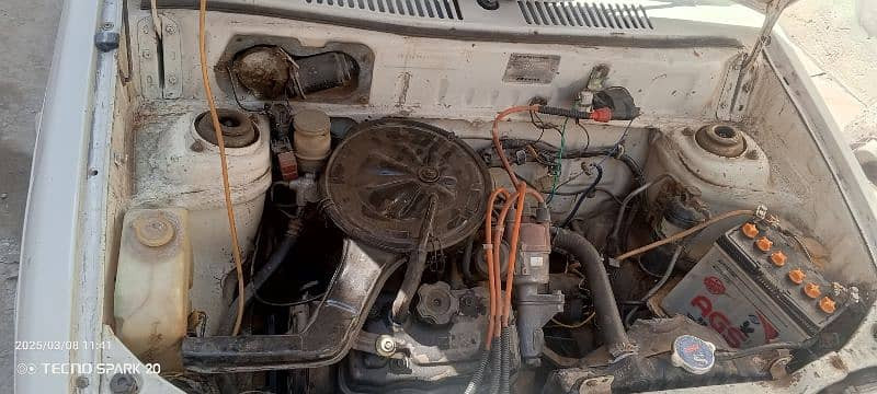 suzuki-mehran-vxr-2011-big-9