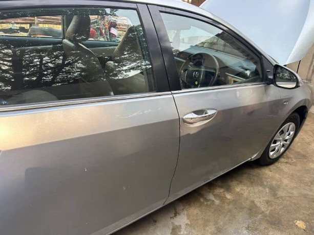 toyota-altis-grande-2015-big-7