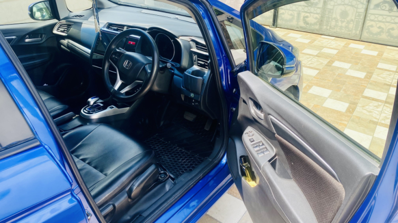 honda-fit-f-package-big-9