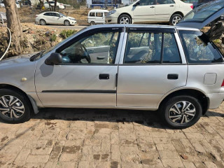 suzuki-cultus-2005-family-car