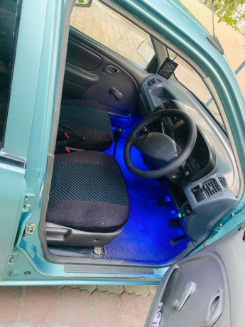 suzuki-alto-2001-big-6